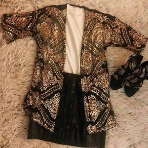 •gold sequenced kimono•